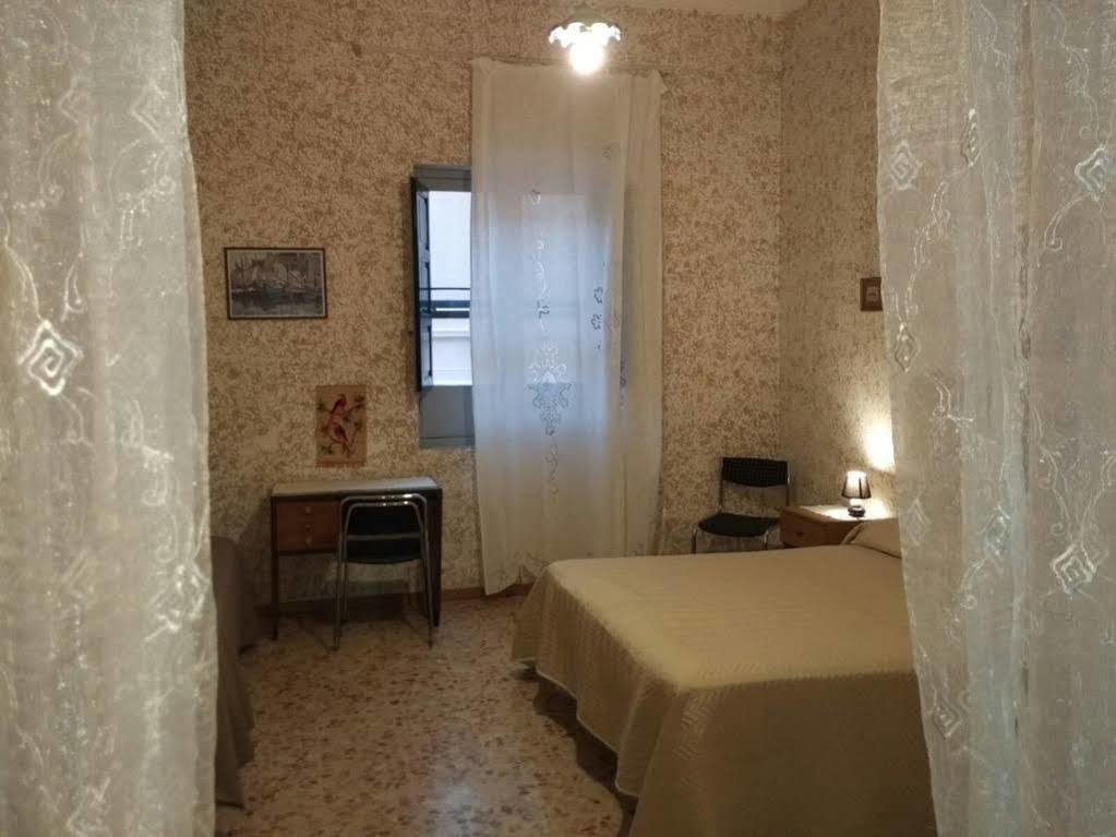 Appartamenti Piazza Vittorio Trapani Exterior photo